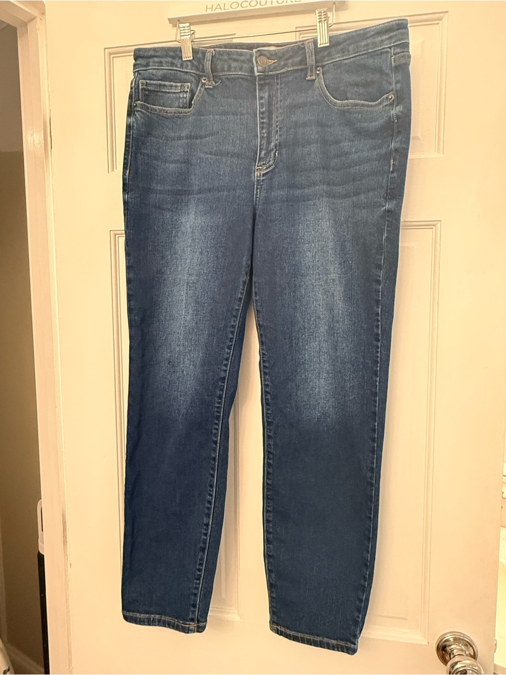 Sneak Peek Classic Women's Blue Denim Straight Leg Jeans